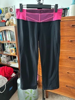 lululemon Black Capri Leggings with Fuchsia Waistband